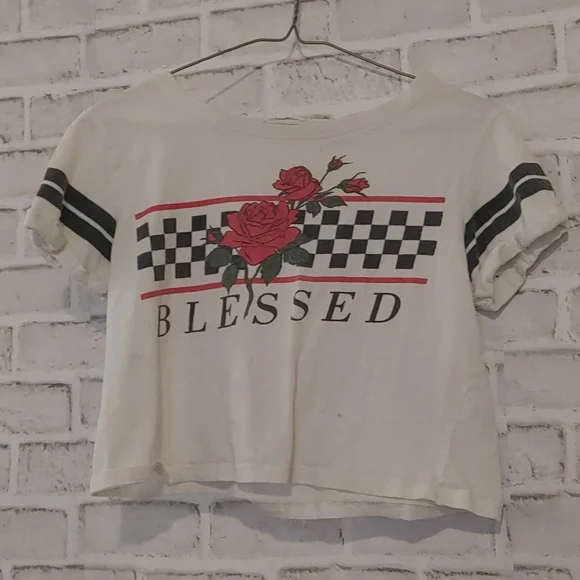 "Blessed"cropped tee - Picture 3 of 4